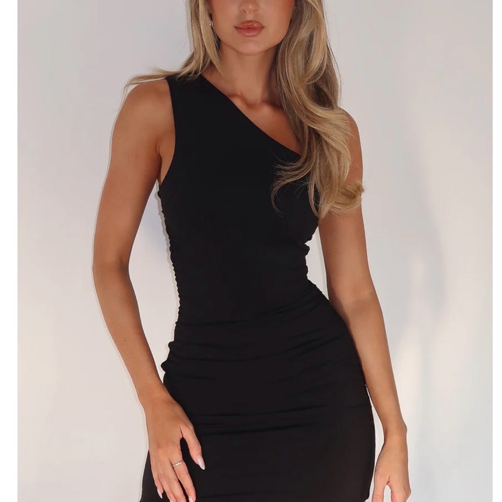 NEW NEVER WORN  White Fox Boutique One-“ NINE TO FIVE DRESS”